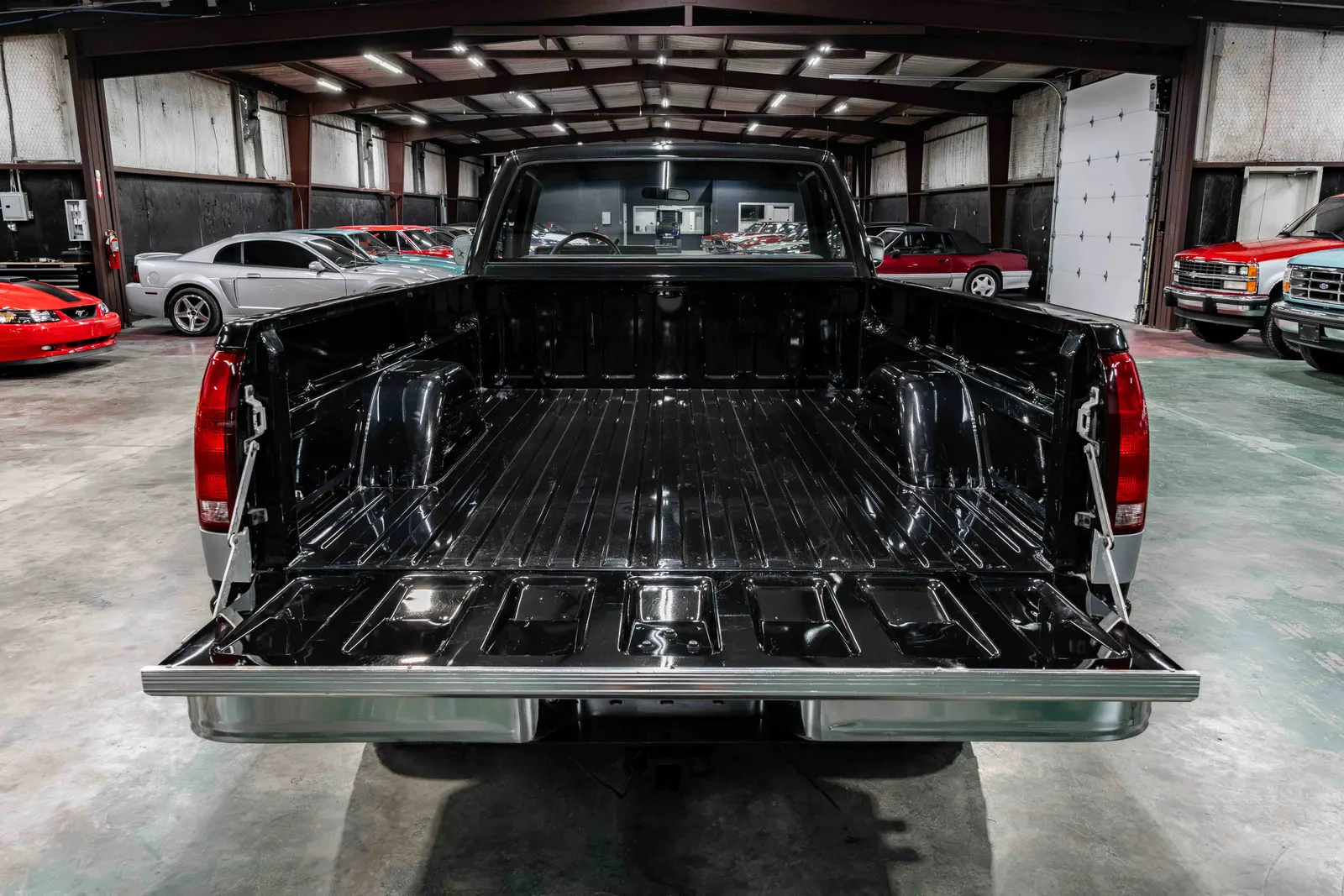 One Owner 1988-Chevrolet-Silverado-Black-306617-50.jpg